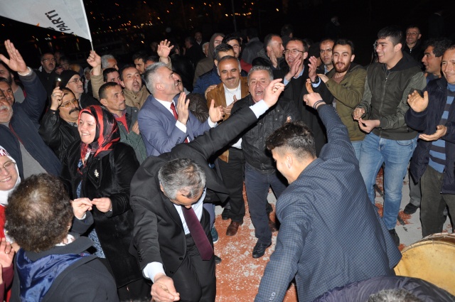 GERZE BELEDİYE BAŞKANI CEVAT ŞENSOY