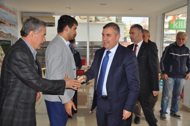 Nazım Maviş Tebrik Ziyareti Gerze Belediyesi