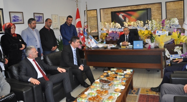 Nazım Maviş Tebrik Ziyareti Gerze Belediyesi