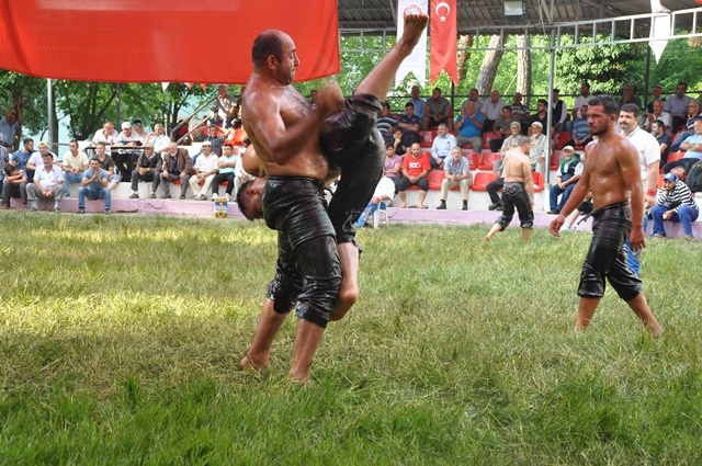 Dikmen 54. Yağlı Güreş ve  sırık kebabı festivali