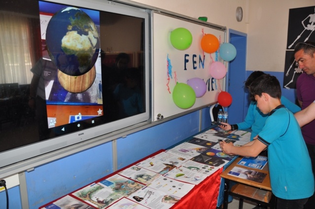 Atatürk Ortaokulu Tübitak Bilim Fuarı