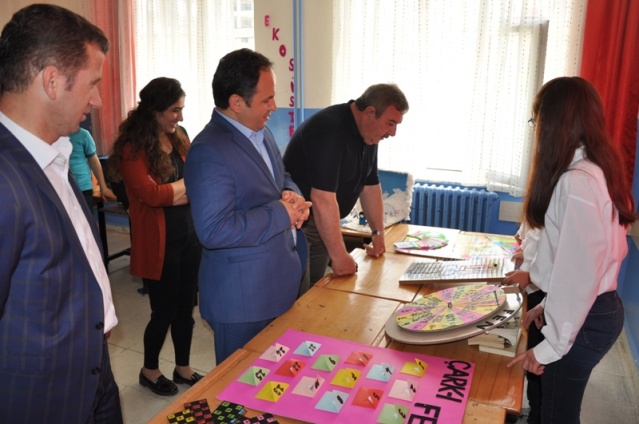 Atatürk Ortaokulu Tübitak Bilim Fuarı