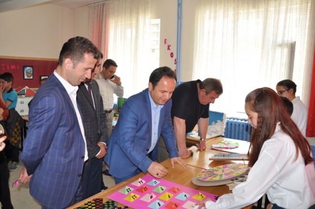 Atatürk Ortaokulu Tübitak Bilim Fuarı