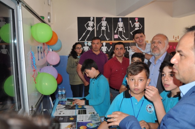 Atatürk Ortaokulu Tübitak Bilim Fuarı