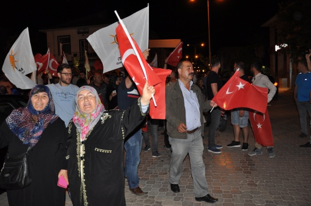 24 Haziran Seçimi Ak Parti MHP Kutlama