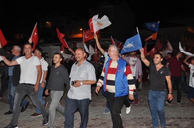 24 Haziran Seçimi Ak Parti MHP Kutlama