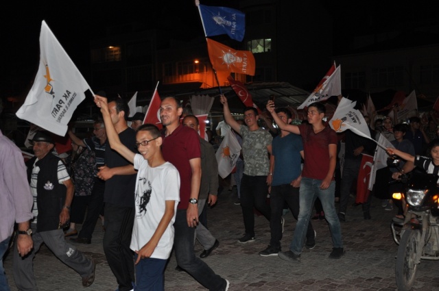24 Haziran Seçimi Ak Parti MHP Kutlama
