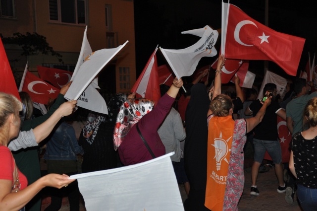 24 Haziran Seçimi Ak Parti MHP Kutlama