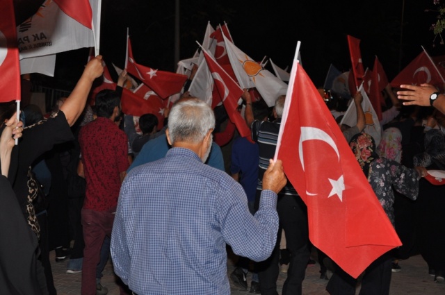 24 Haziran Seçimi Ak Parti MHP Kutlama