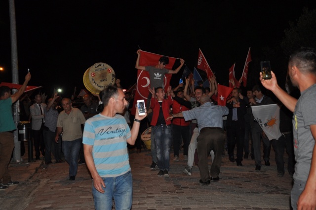 24 Haziran Seçimi Ak Parti MHP Kutlama