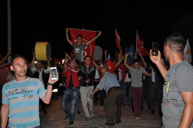 24 Haziran Seçimi Ak Parti MHP Kutlama