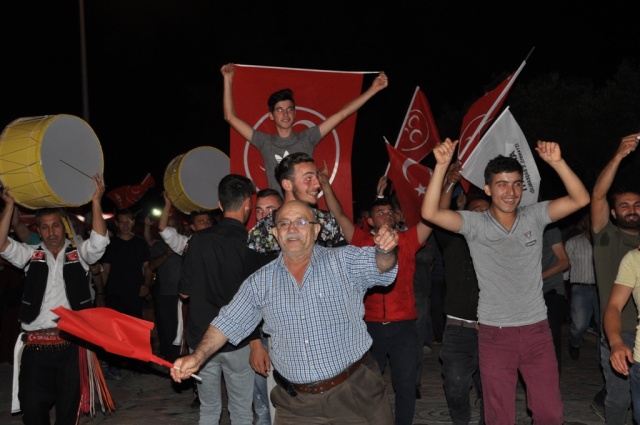 24 Haziran Seçimi Ak Parti MHP Kutlama