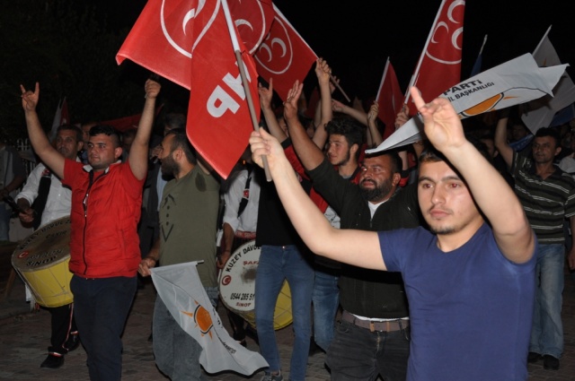24 Haziran Seçimi Ak Parti MHP Kutlama