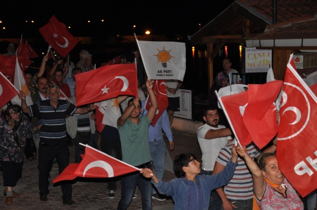24 Haziran Seçimi Ak Parti MHP Kutlama