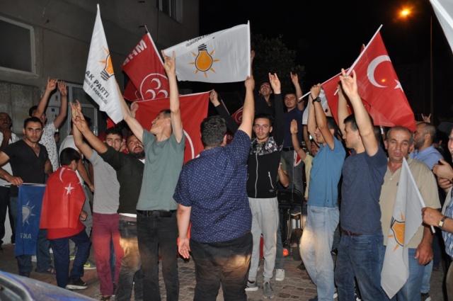 24 Haziran Seçimi Ak Parti MHP Kutlama