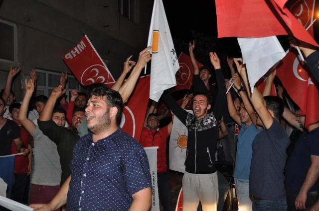 24 Haziran Seçimi Ak Parti MHP Kutlama