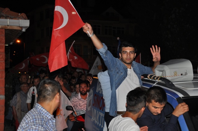 24 Haziran Seçimi Ak Parti MHP Kutlama