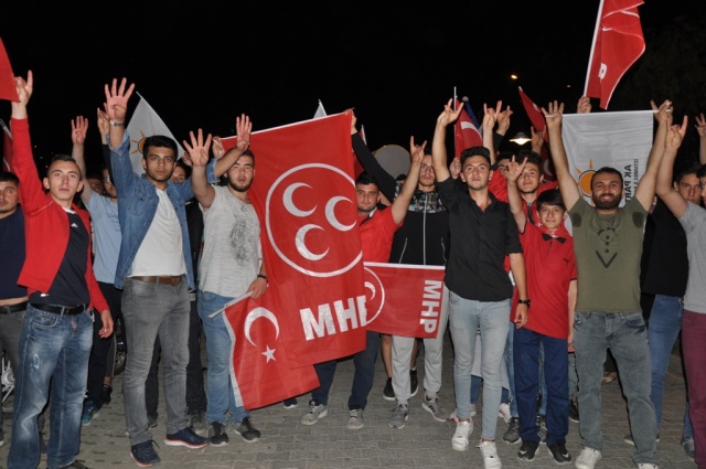24 Haziran Seçimi Ak Parti MHP Kutlama