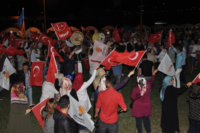 24 Haziran Seçimi Ak Parti MHP Kutlama