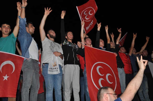 24 Haziran Seçimi Ak Parti MHP Kutlama
