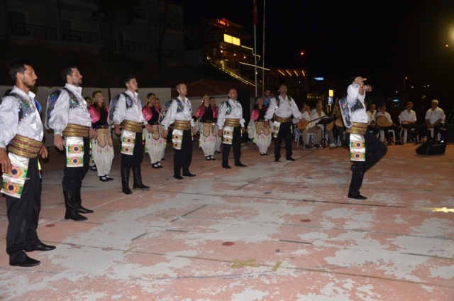Gerze Belediyesi THM ve Türk Halk Oyunları Gösterisi