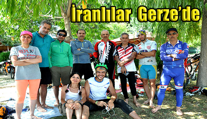 İran'dan bisikletle Gerze'ye geldiler
