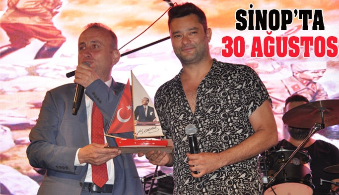 Sinop Zafer Bayramını Doyasıya Kutladı