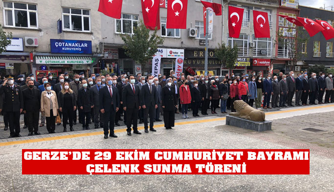 Gerze’de, 29 Ekim Cumhuriyet Bayramı çelenk töreni