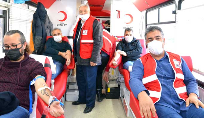 Türk Kızılayı kan bağışı için Gerze’ye geldi