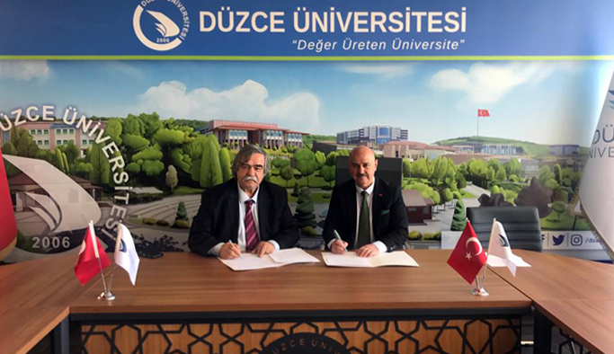 Gerzeli profesör, Düzce Üniversitesi ile protokol imzaladı