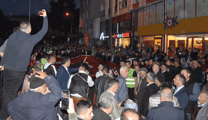 Gerzeliler Erdoğan'ın zaferini kutladı