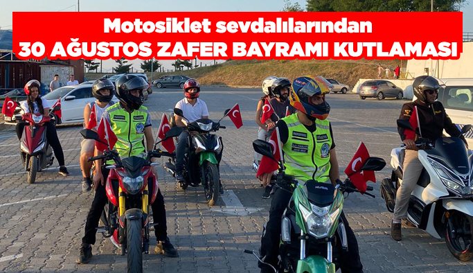 Gerze’ de motosikletlilerden 30 Ağustos Etkinliği