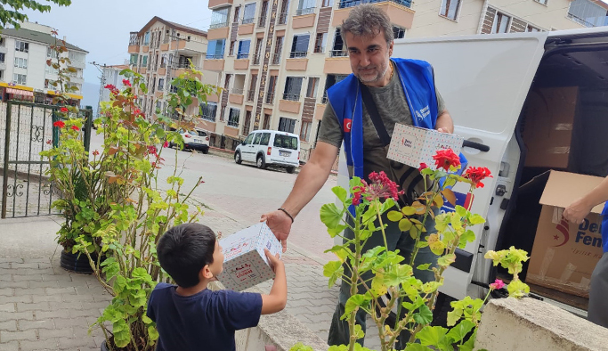 Gerze’ de yaz Kur’ an Kurslarına hediye paketi