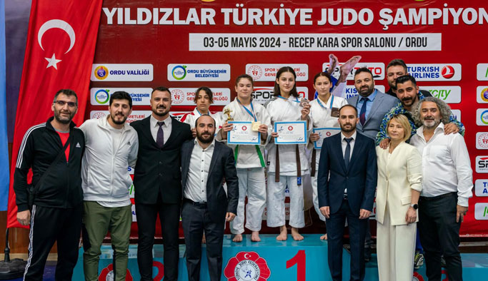 Gerzeli sporcular isimlerini Türkiye Şampiyonasına altın harflerle yazdırdı