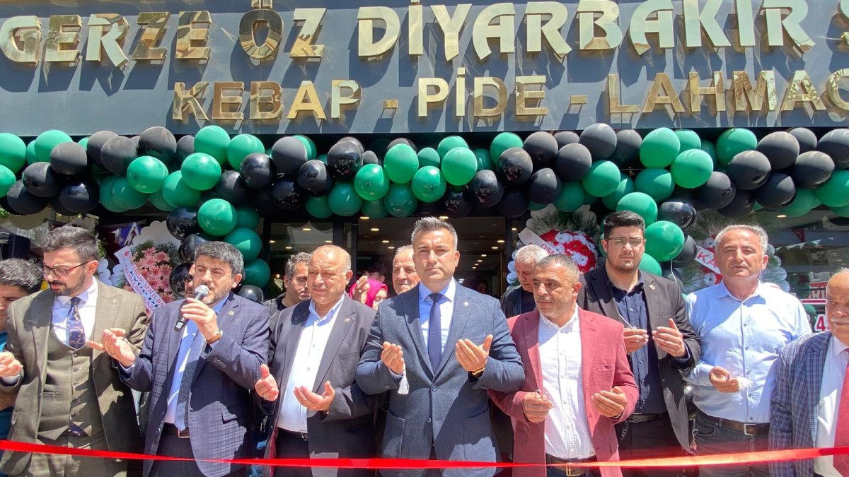 Öz Diyarbakır Sofrası’nın Yeni Şubesi Dualarla Açıldı