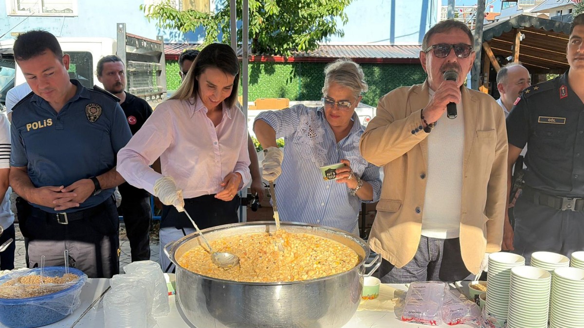 Gerze’ de geleneksel Aşure günü gerçekleşti