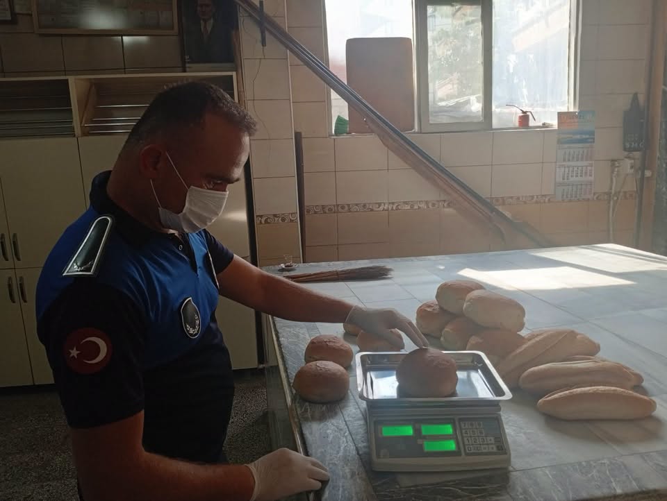 Gerze’de Fırınlarda Ekmek Gramajı ve Fiyat Tarifesi Denetimi